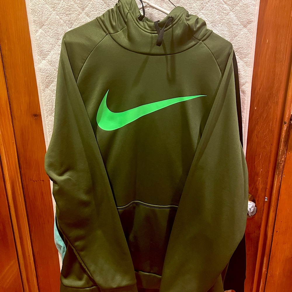 Nike Green bright green Swoosh Hoodie Dry Fit brand new mint never worn